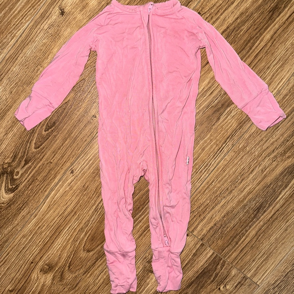 "Pink Bubblegum" Little Sleepies Zippy. 0-3 months.